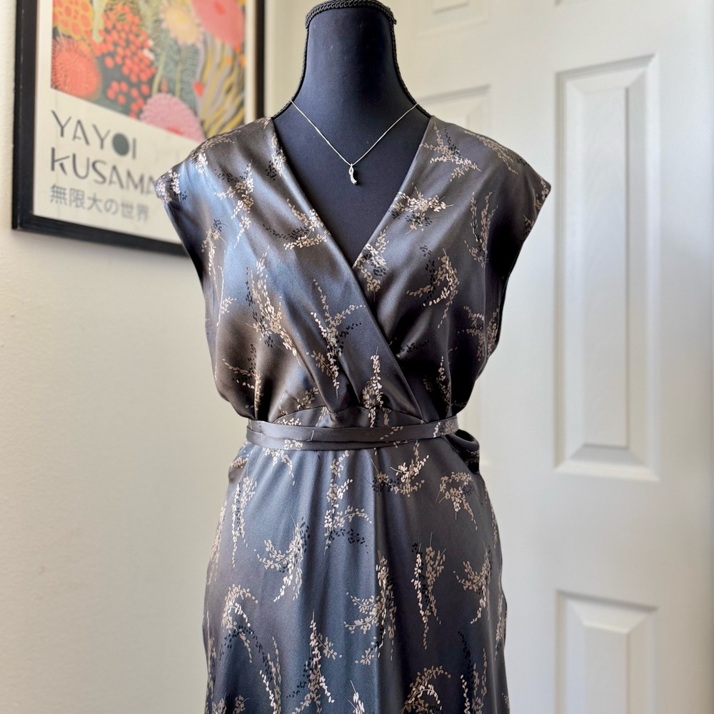 Vince. 100% Silk Floral Maxi Dress 🌚🌾 Size Small - ORP $395 🏷️
